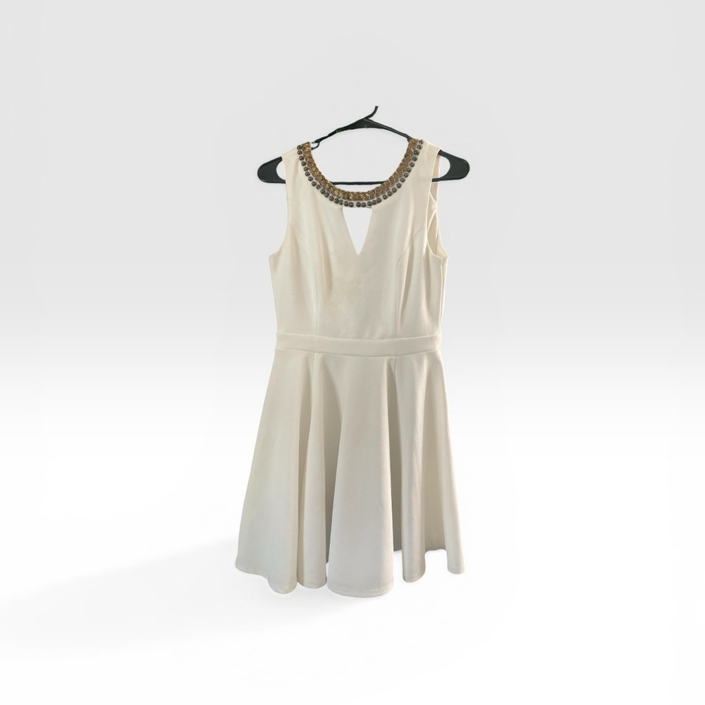 Chic White Sleeveless Dress with Beaded Neckline